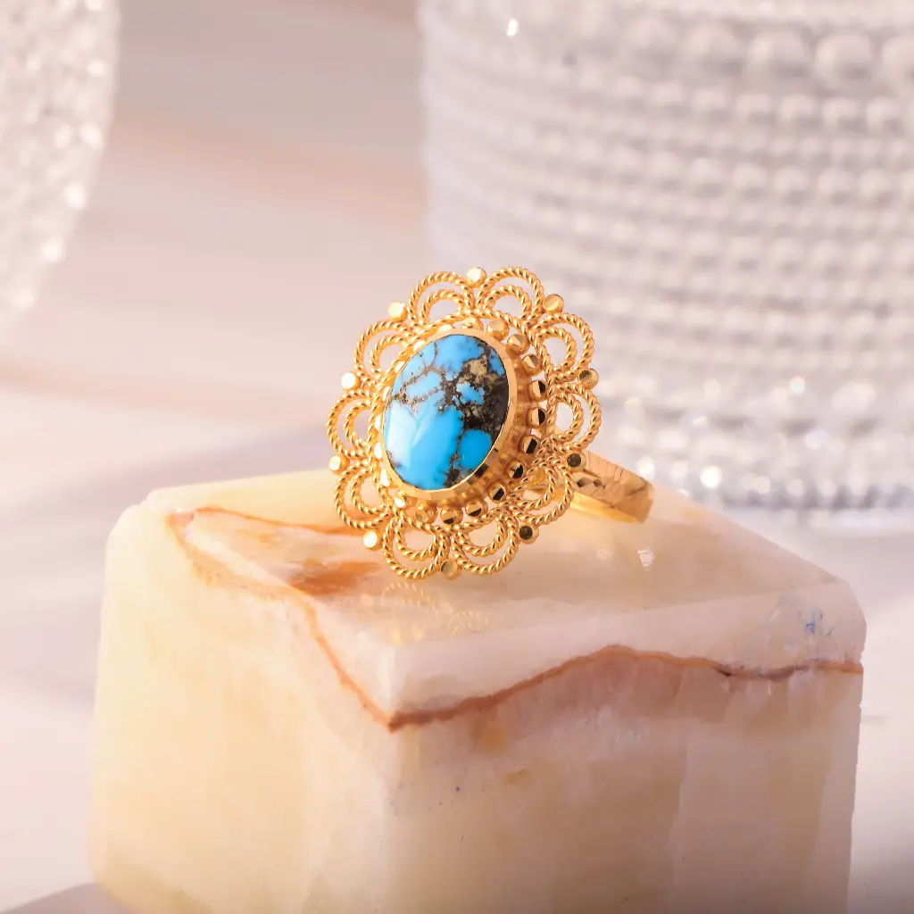 خاتم مع حجر الفيروز الطبيعي 