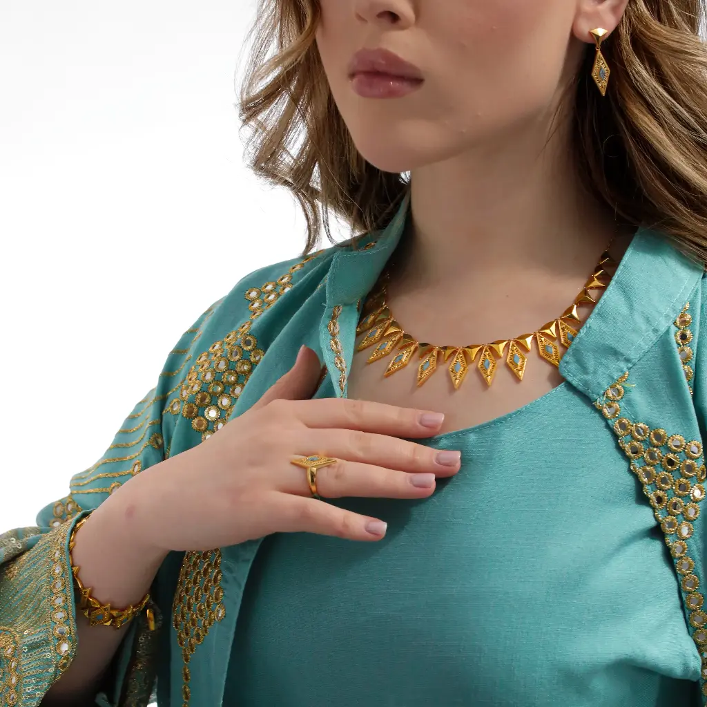 طقم حبات الفيروز 