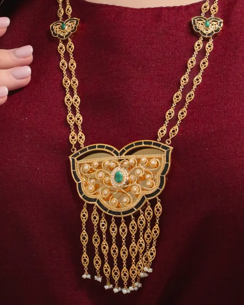 طقم درة الخليج مع الجلد الطبيعي 