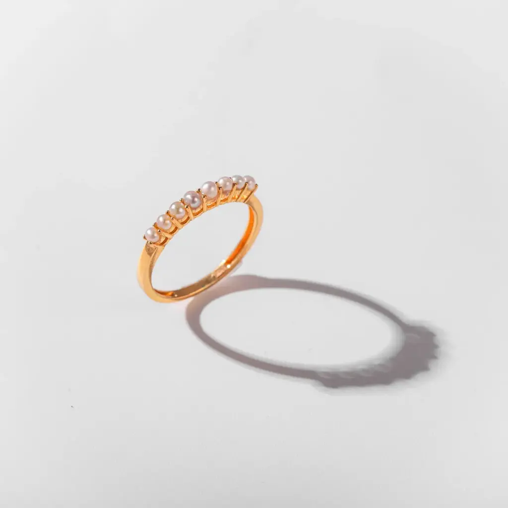  خاتم بتصيم حديث مزين بالؤلؤ 