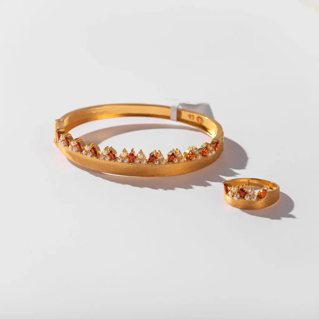 خاتم و بنجري مميز مرصع باللؤلؤ البحريني الطبيعي،