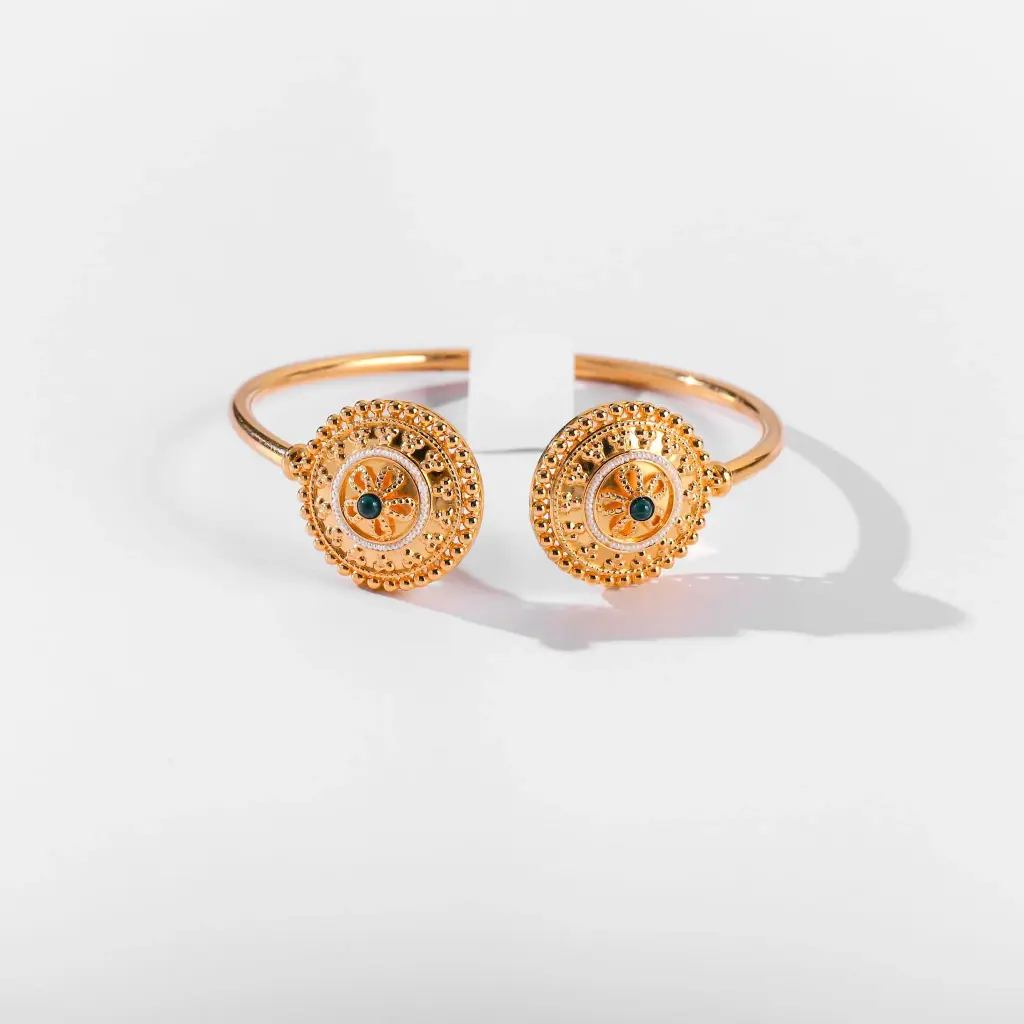 أسوار مس كوين من كولكشن الوجاهة الخاص