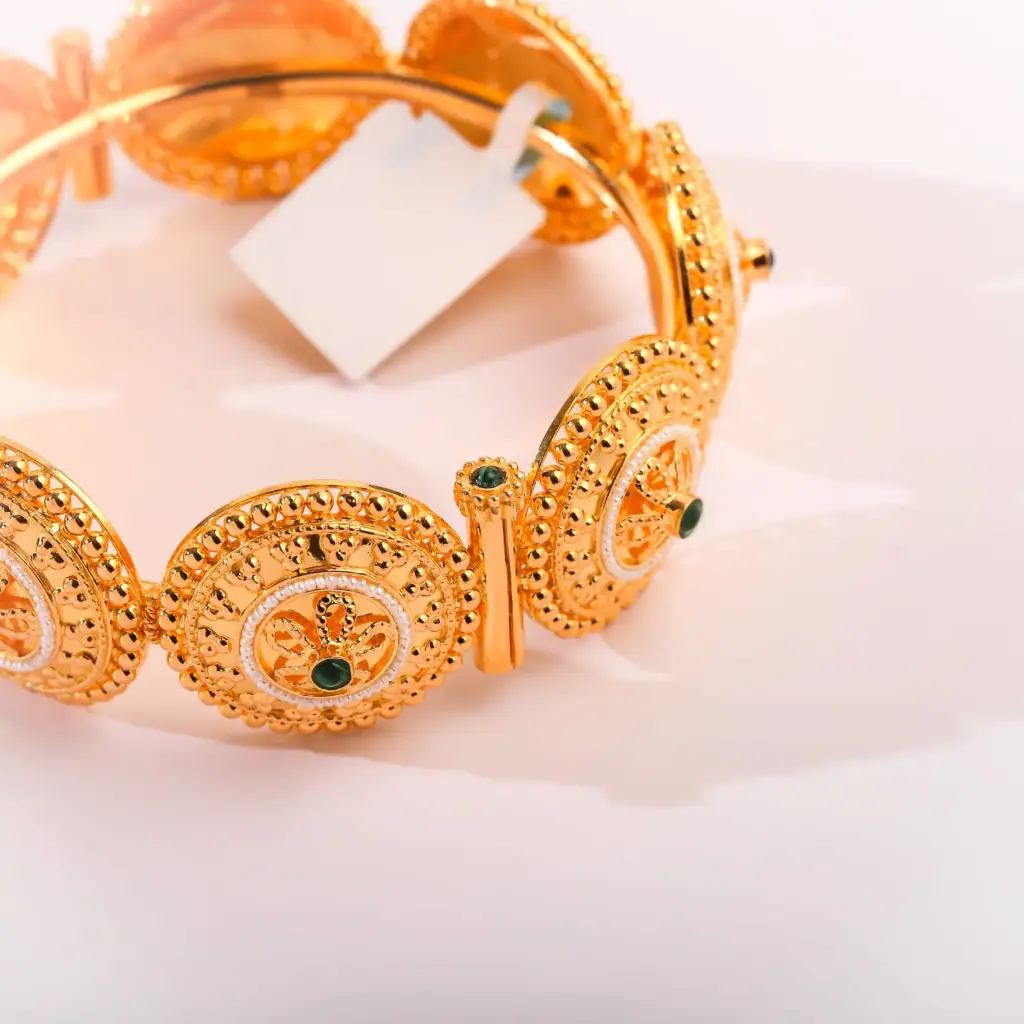 أسوار مس كوين – مجموعة الوجاهة