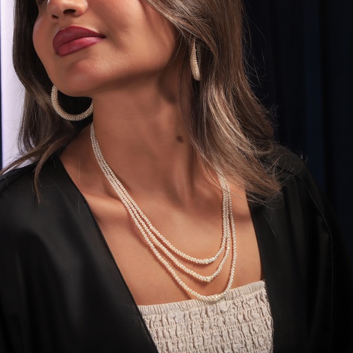 عقد لؤلؤ