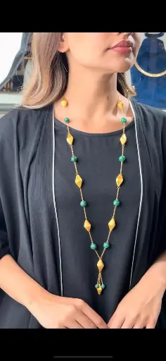 قلادة حبات المليكايات 